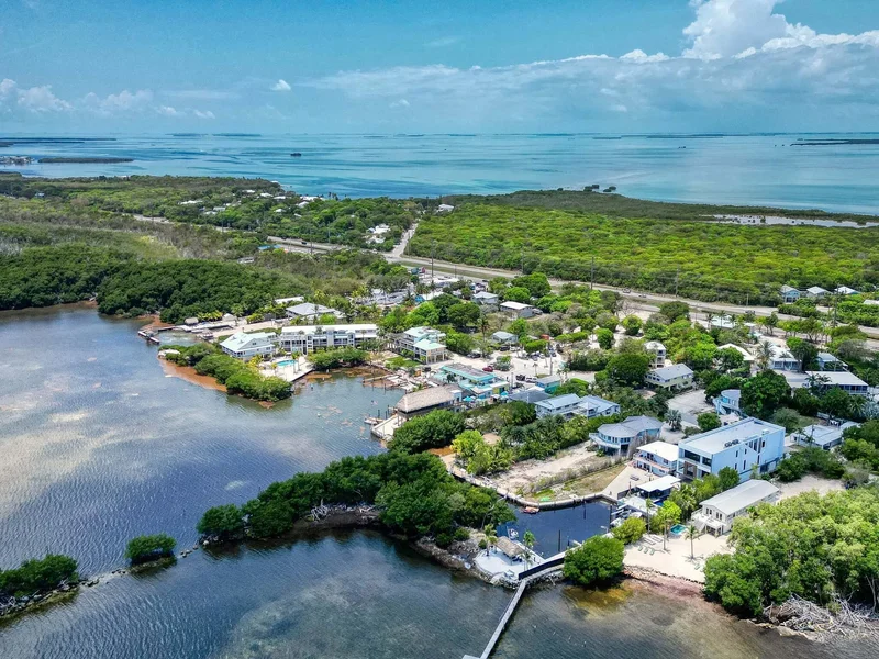 16 Seaside Avenue, Key Largo, FL 33037, Key Largo, Florida, United States. - Photo 27