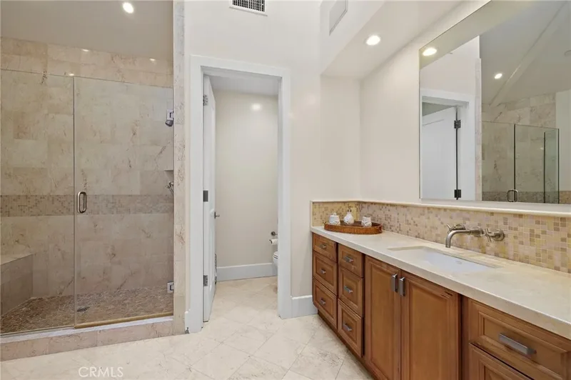 4 Bedrooms Single Family Detached