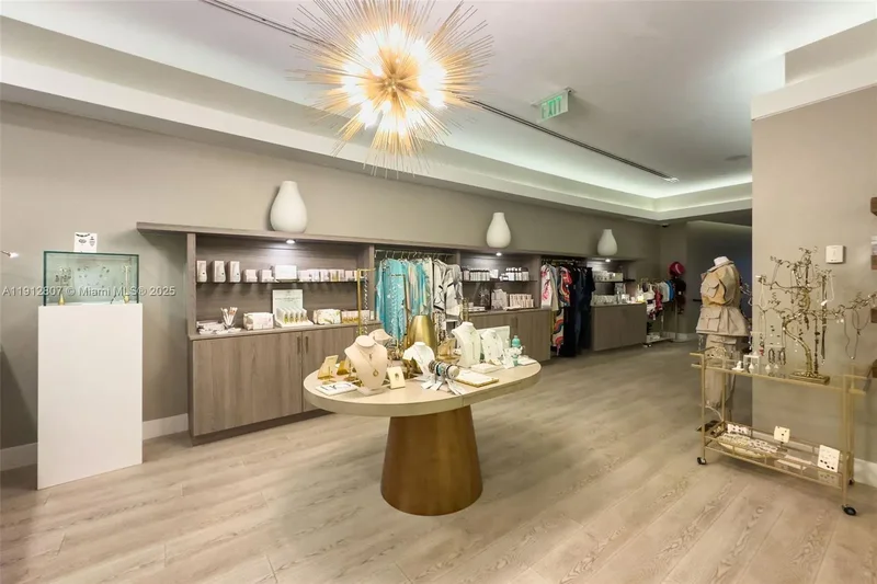 200 Biscayne Boulevard Way 4510, Miami, Florida, United States. - Photo 3