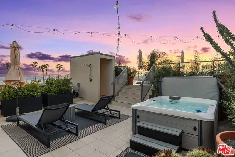 24 Clubhouse Avenue, Los Angeles, California, United States. - Photo 37
