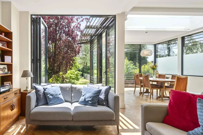 Coombe Lane West, London, England, United Kingdom. - Photo 6