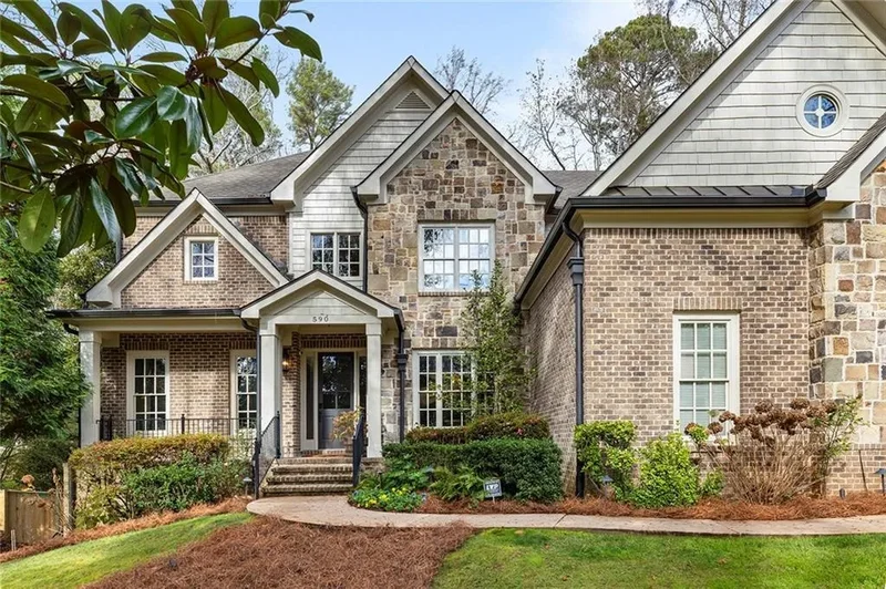 590 Windsor Parkway, Atlanta, GA 30342, Atlanta, Georgia, United States. - Photo 23