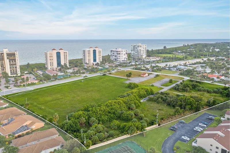 2901 N Highway A1A - Hutchinson Island, Florida