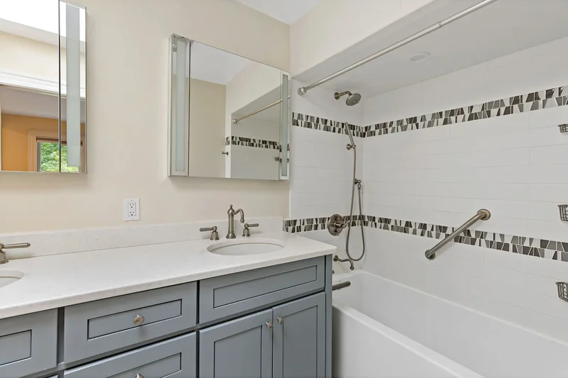 1 Spinney Terrace , Belmont, MA 02478, Belmont, Massachusetts, United States. - Photo 22