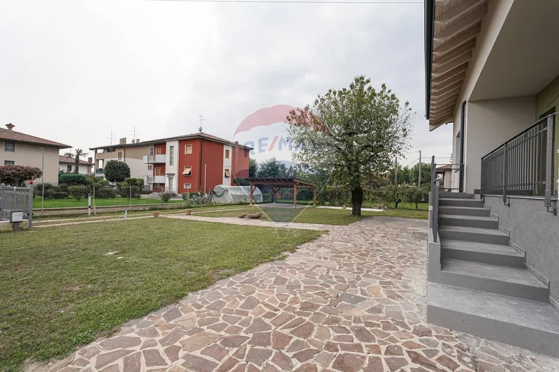 Via San Gaudenzio 12, Ponte San Pietro, Lombardy, Italy. - Photo 64