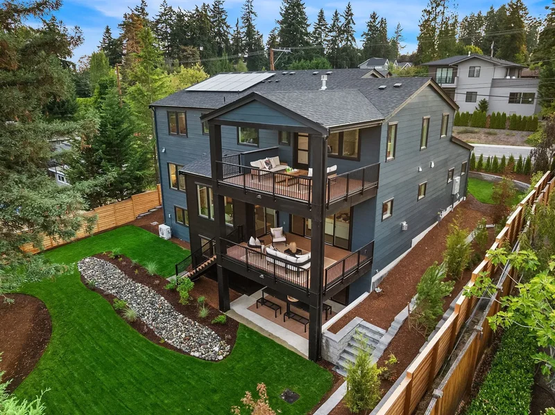 1822 100th Ave NE , Bellevue, WA 98004, Bellevue, Washington, United States. - Photo 27