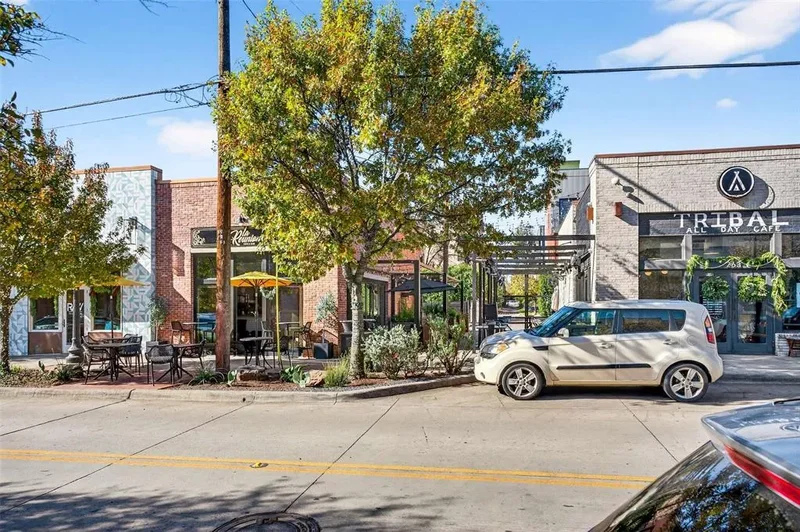 435 W 9th Street, Dallas, Texas, United States. - Photo 14