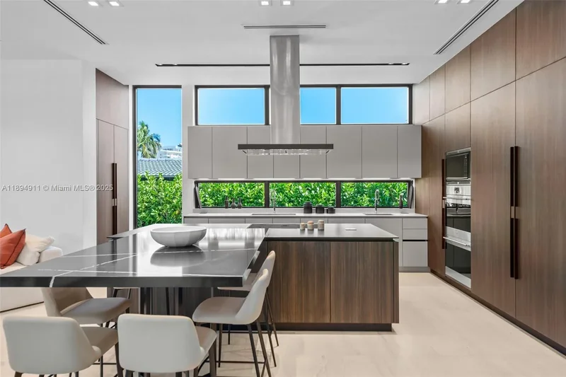 478 Tamarind Dr, Hallandale Beach, Florida, United States. - Photo 93