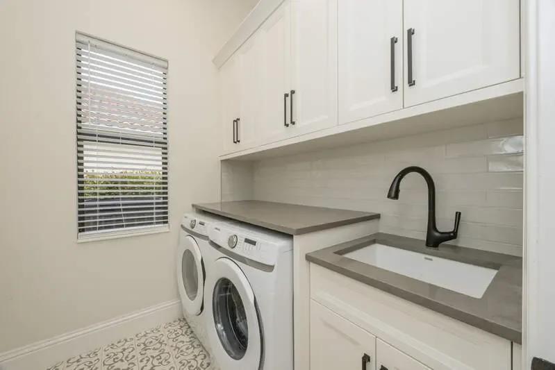 1007 Tivoli DR, Naples, FL, 34104, USA, Naples, Florida, United States. - Photo 9
