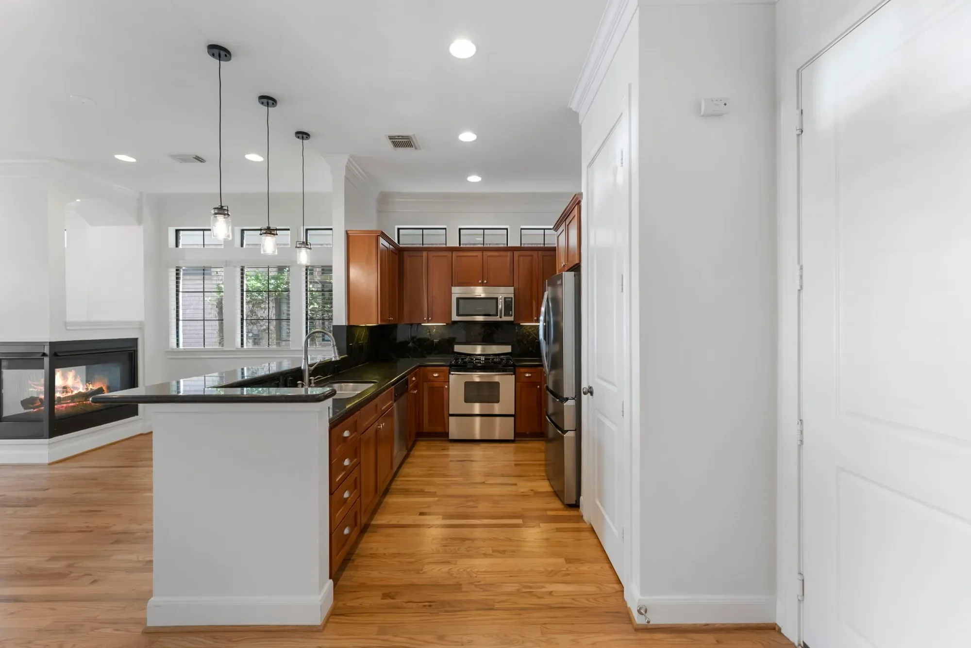 14 Riva Row, The Woodlands, TX 77380, Spring, Texas, United States. - Photo 9