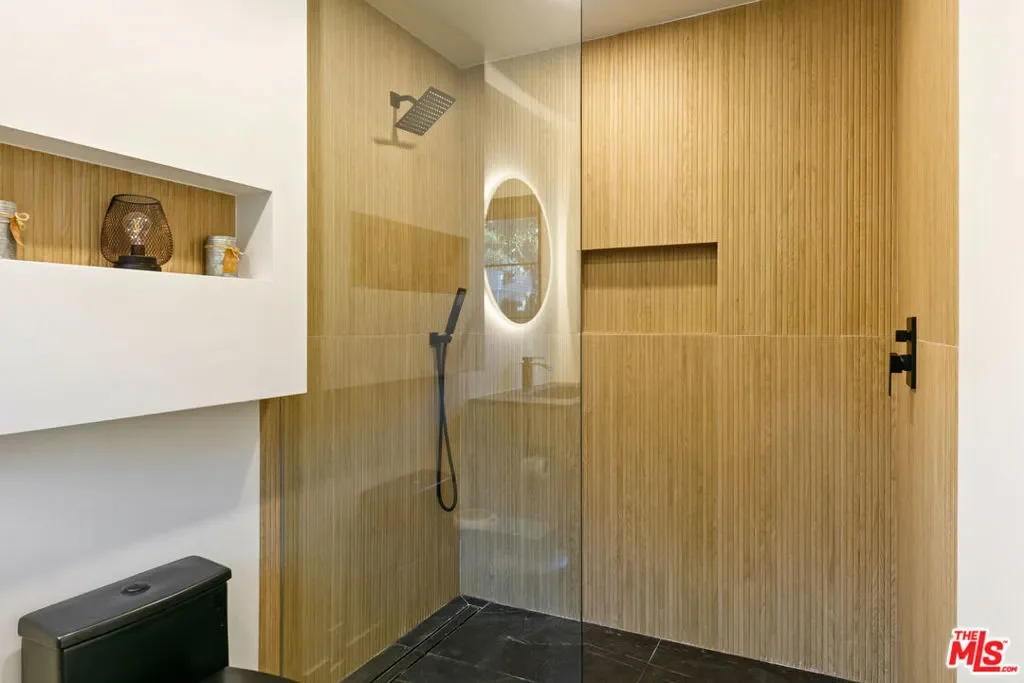 22269 Avenue San Luis, Los Angeles, California, United States. - Photo 11