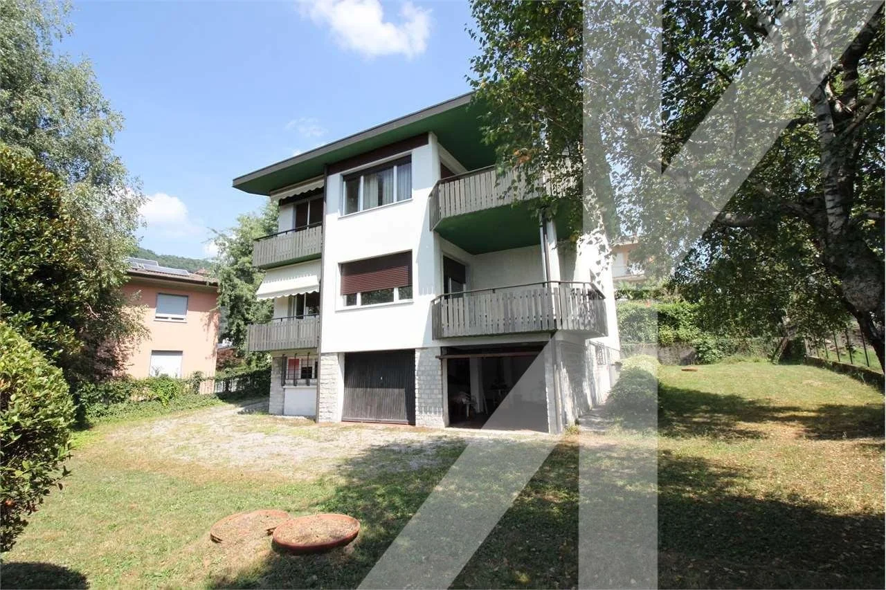 Exterior photo 3