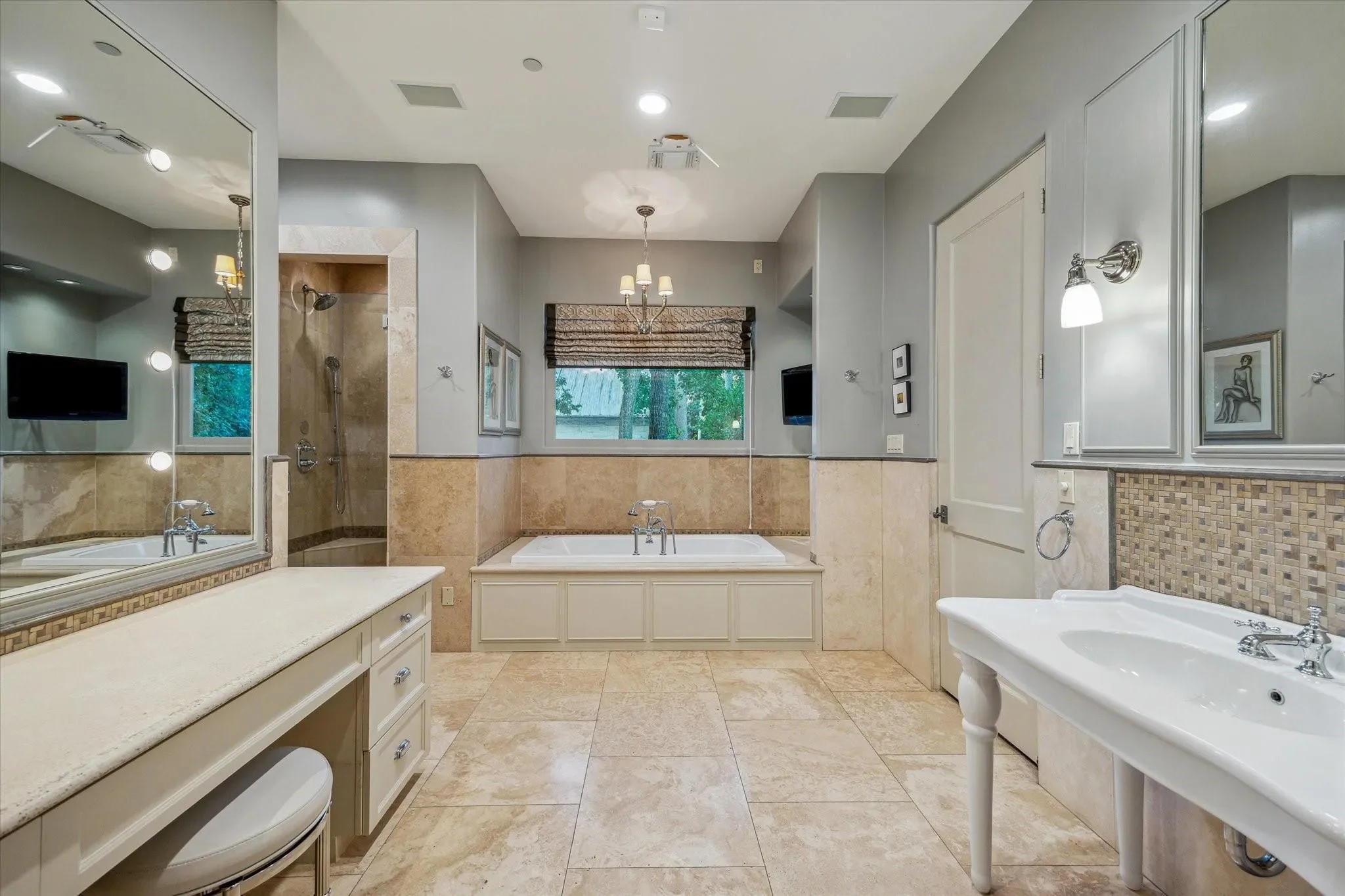 354 Piney Point Road, Houston, Texas, United States. - Photo 23