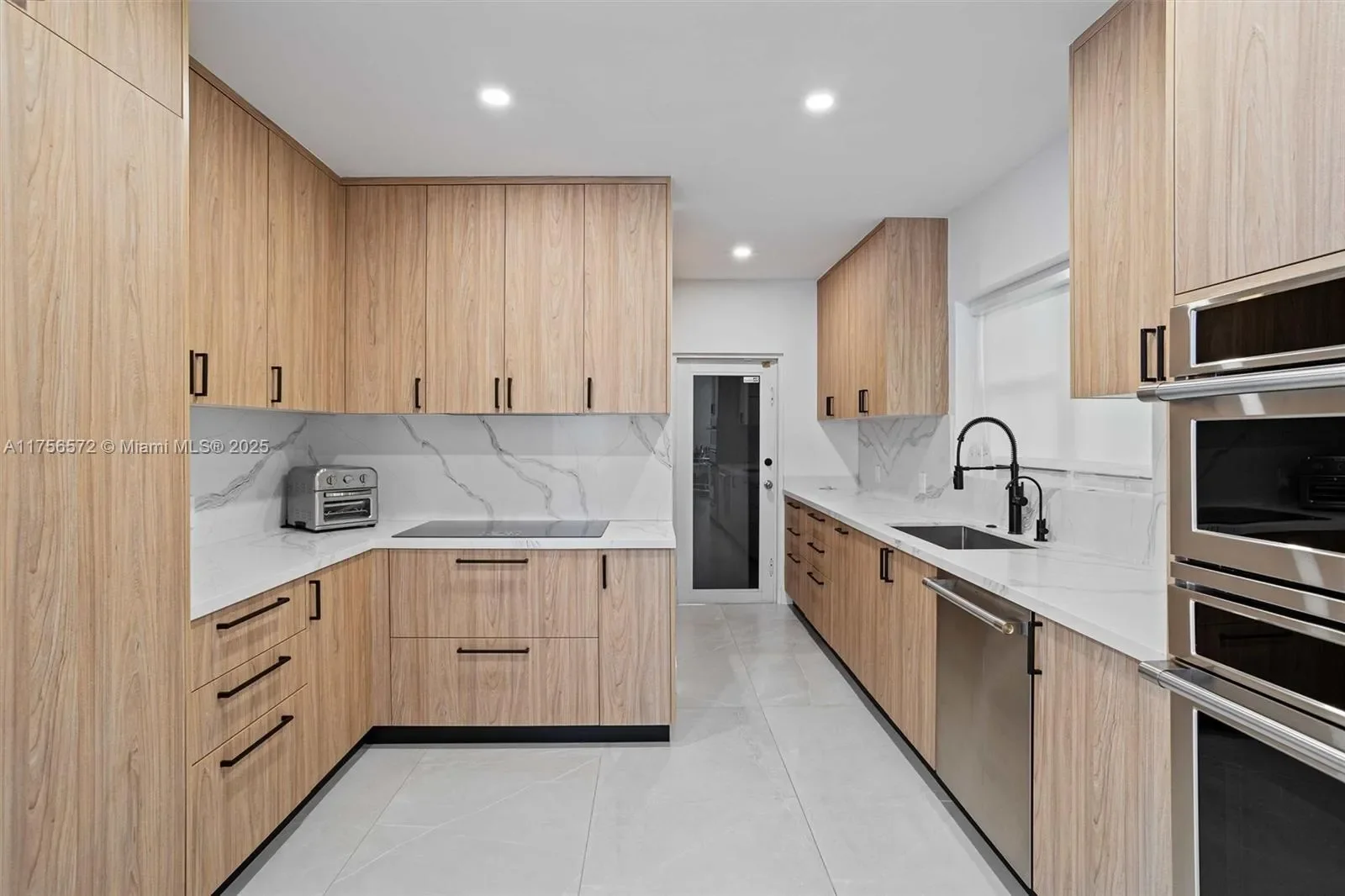 5925 La Gorce Dr, Miami Beach, Florida, United States. - Photo 9