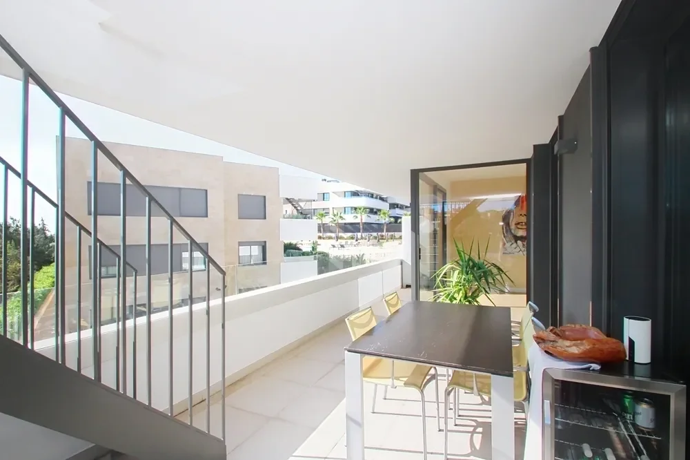 Exterior photo 4