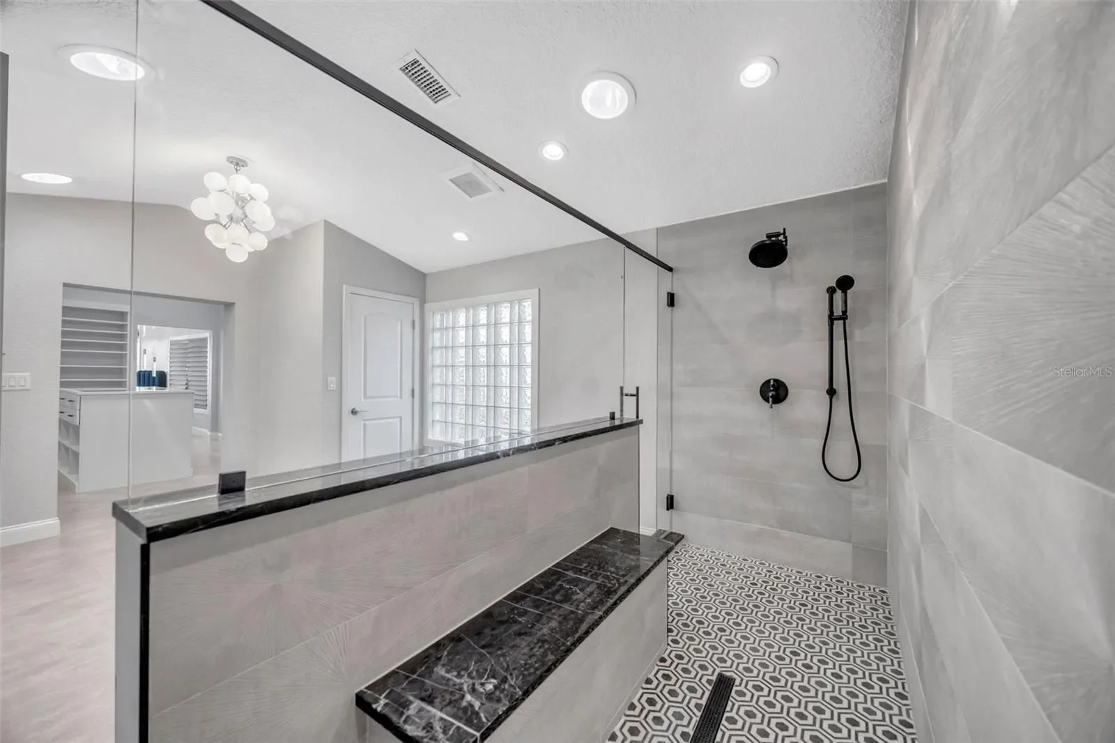 8400 35TH AVENUE N, ST PETERSBURG, FL, 33710, USA, St. Petersburg, Florida, United States. - Photo 34
