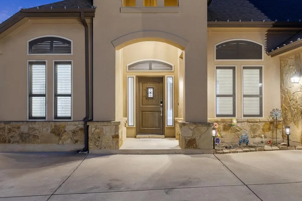 321 Sarahs LN, Liberty Hill, Texas, United States. - Photo 6
