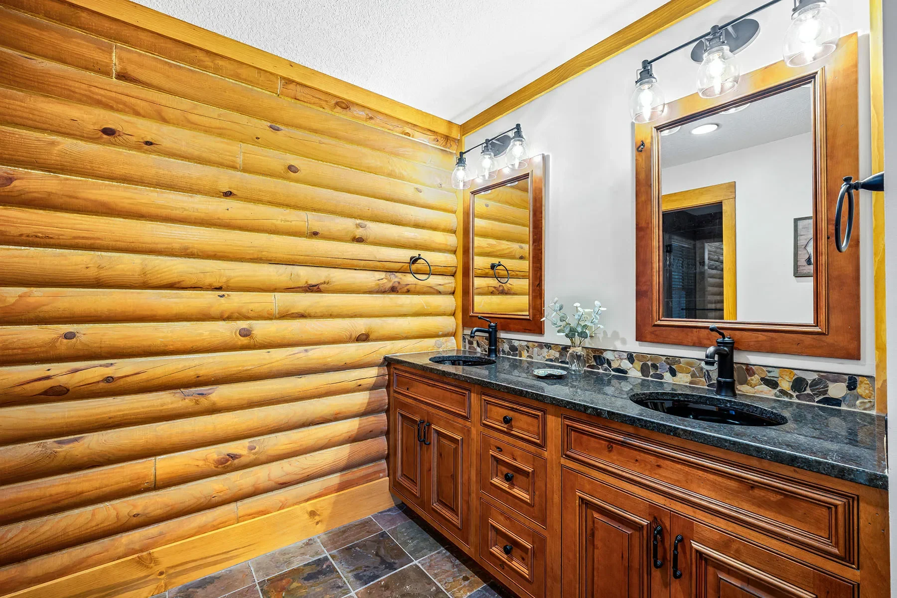 82 Running Ridge Road, Asheville, NC 28804, Asheville, North Carolina, United States. - Photo 2