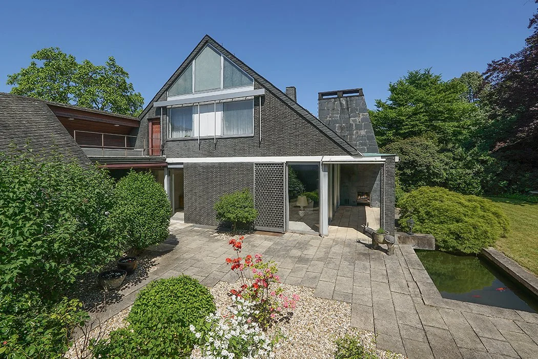Exterior photo 4