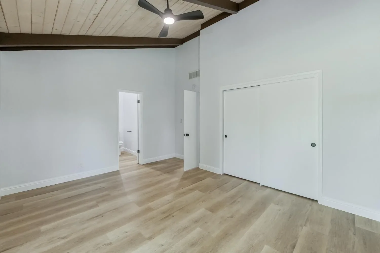 1904 Fairway Avenue S, Fresno, CA 93727, Fresno, California, United States. - Photo 23