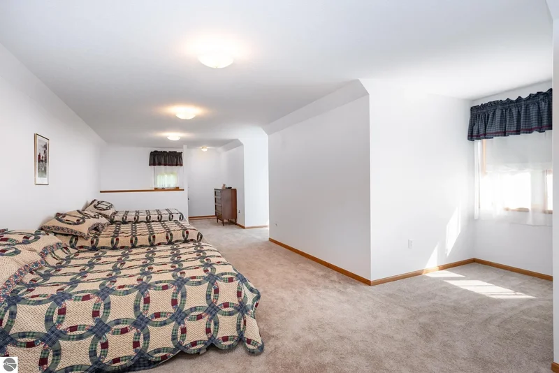 5685 Shirley Ann Drive, Harrison, MI 48625, Harrison, Michigan, United States. - Photo 45