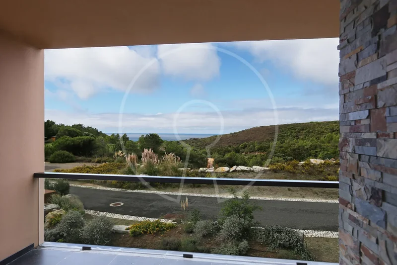 3+1 bedroom detached villa with sea view
