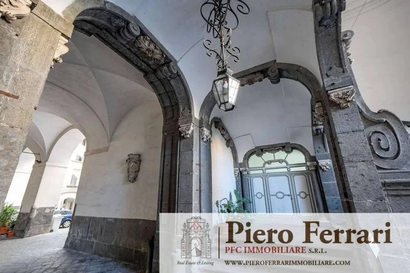 Between art and functionality, Palazzo Serra di Cassano, on the noble floor with quadruple garage.