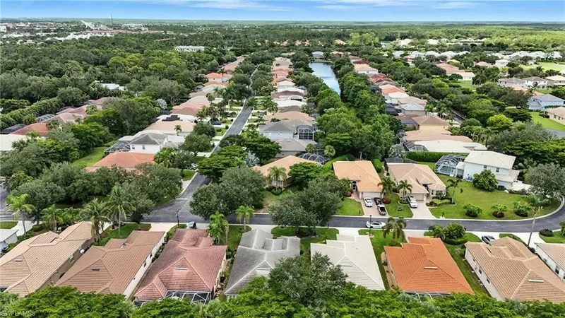 9827 Colonial WALK N, Estero, Florida, United States. - Photo 10