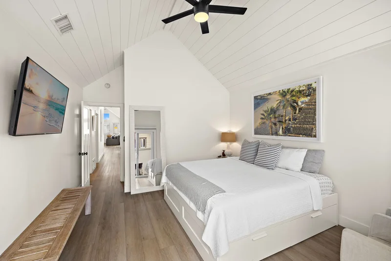 207 40th Street  Unit B, Newport Beach, CA 92663, Newport Beach, California, United States. - Photo 4
