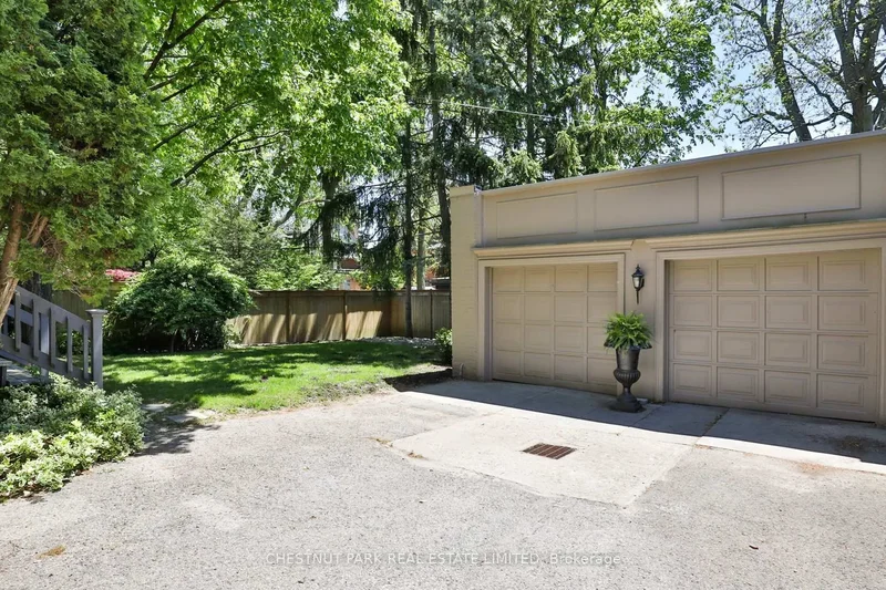 121 Roxborough Drive, Toronto, Ontario, Canada. - Photo 9