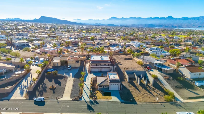 2672 Caribbean Dr, Lake Havasu City, AZ 86406, Lake Havasu City, Arizona, United States. - Photo 99