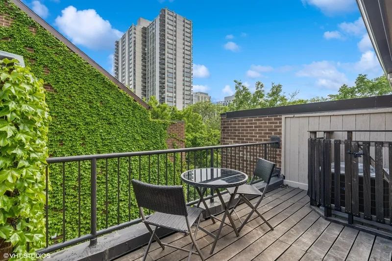 1318 N SUTTON Place, Chicago, Illinois, United States. - Photo 29