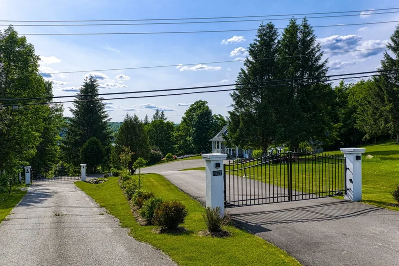 9Z Ch. Drew, Magog, Quebec, Canada. - Photo 53