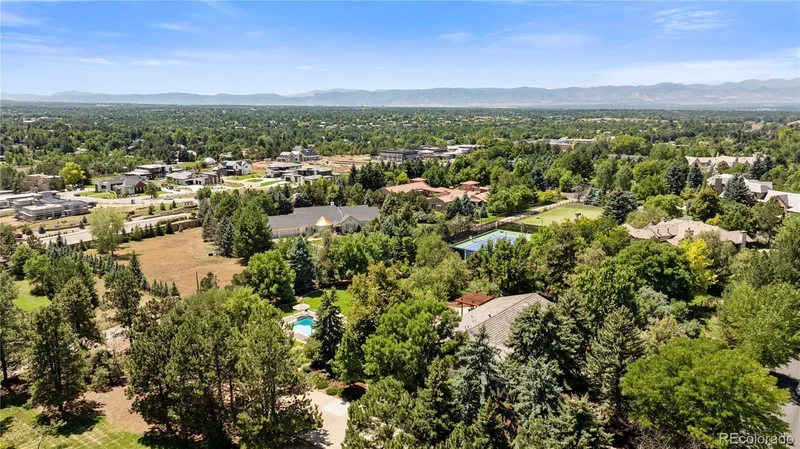 6200 Charrington Drive, Cherry Hills Village, Colorado, United States. - Photo 39