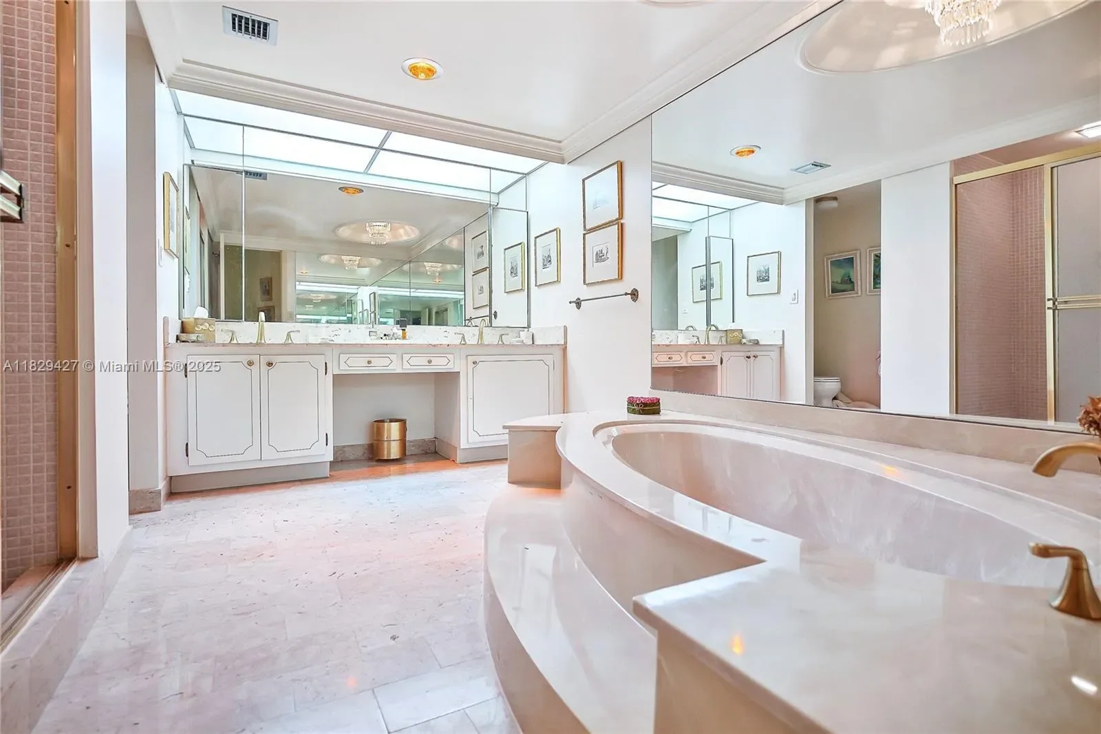 1121 Crandon Blvd F201, Key Biscayne, Florida, United States. - Photo 29