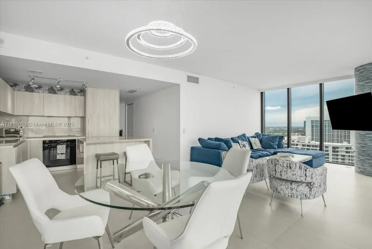 3131 NE 7th Ave 3306, Miami, Florida, United States. - Photo 10