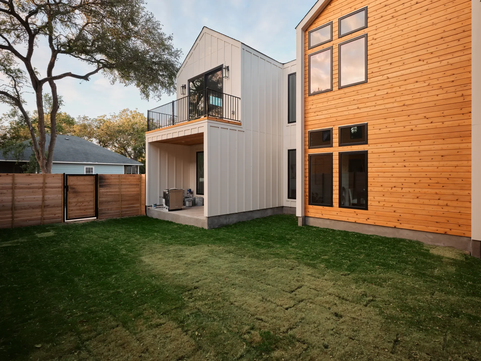Exterior photo 12