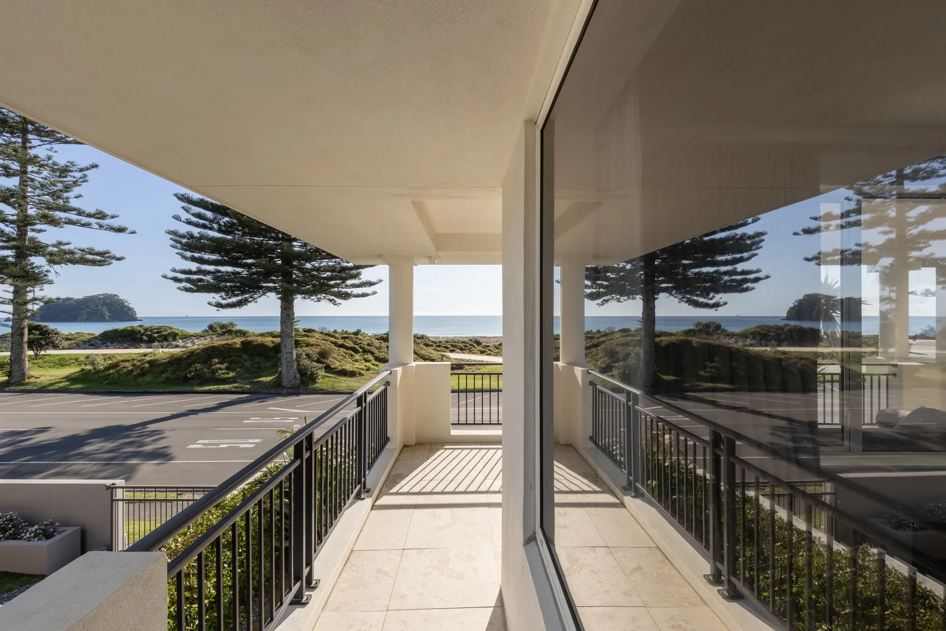 Exterior photo 7