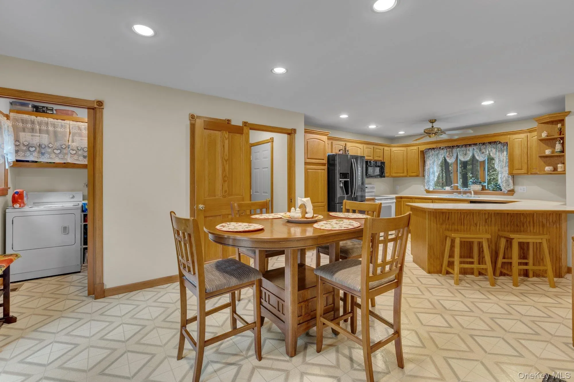 501 Wading River Road, Manorville, New York, United States. - Photo 9