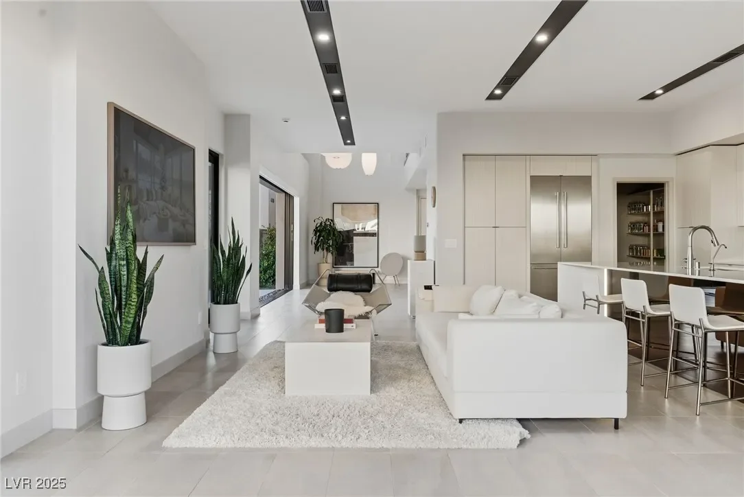 Gallery photo 10
