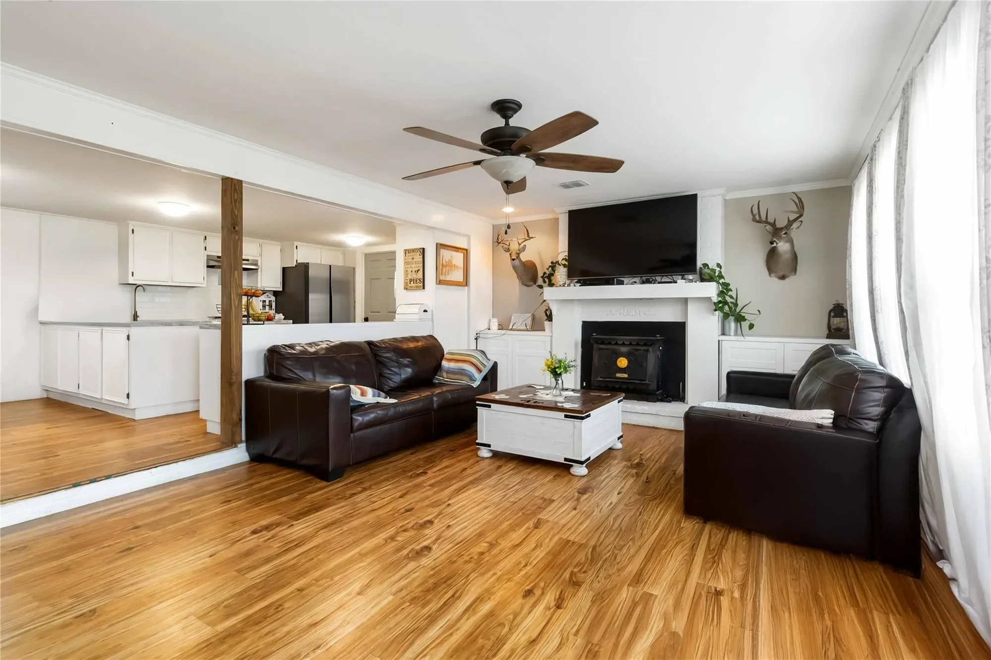 227 Henderson LN, Lockhart, Texas, United States. - Photo 2
