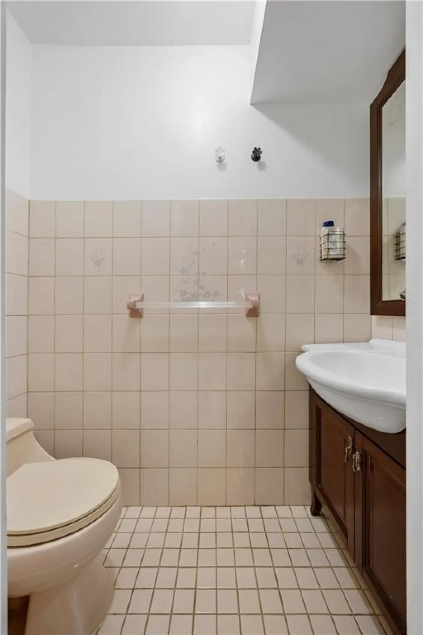 306 Hylan, New York, New York, United States. - Photo 5