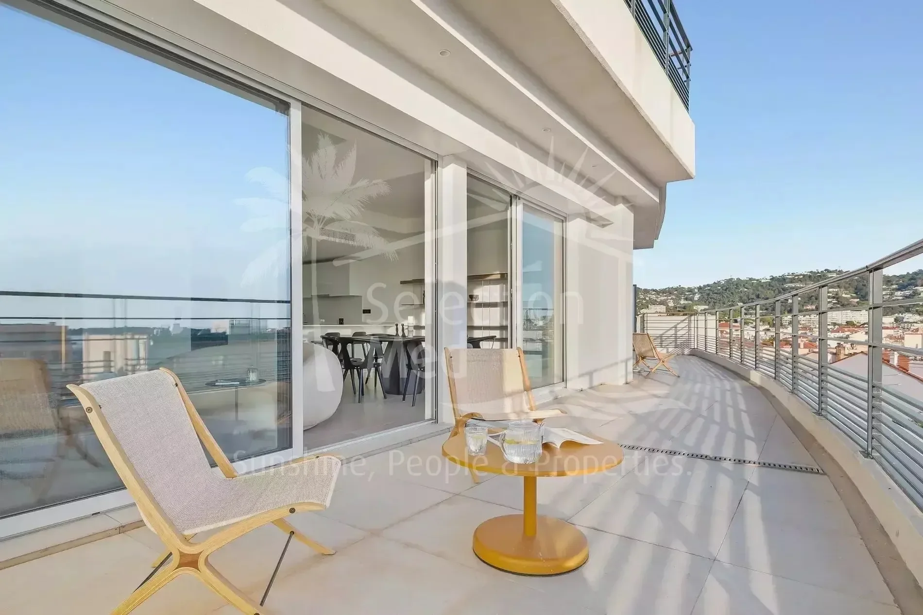 Exterior photo 10