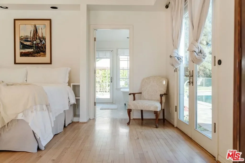1520 Bonnell Drive, Topanga, California, United States. - Photo 31