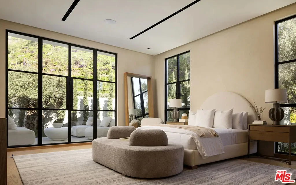 1165 Somera Road, Los Angeles, California, United States. - Photo 24
