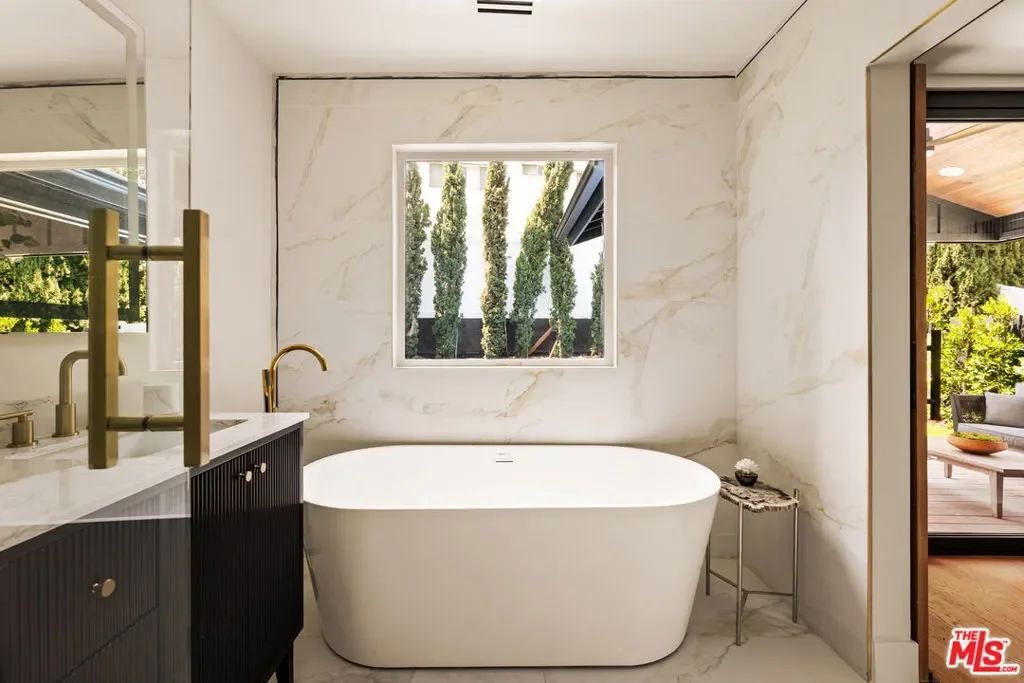 4615 Cedros Avenue, Los Angeles, California, United States. - Photo 5