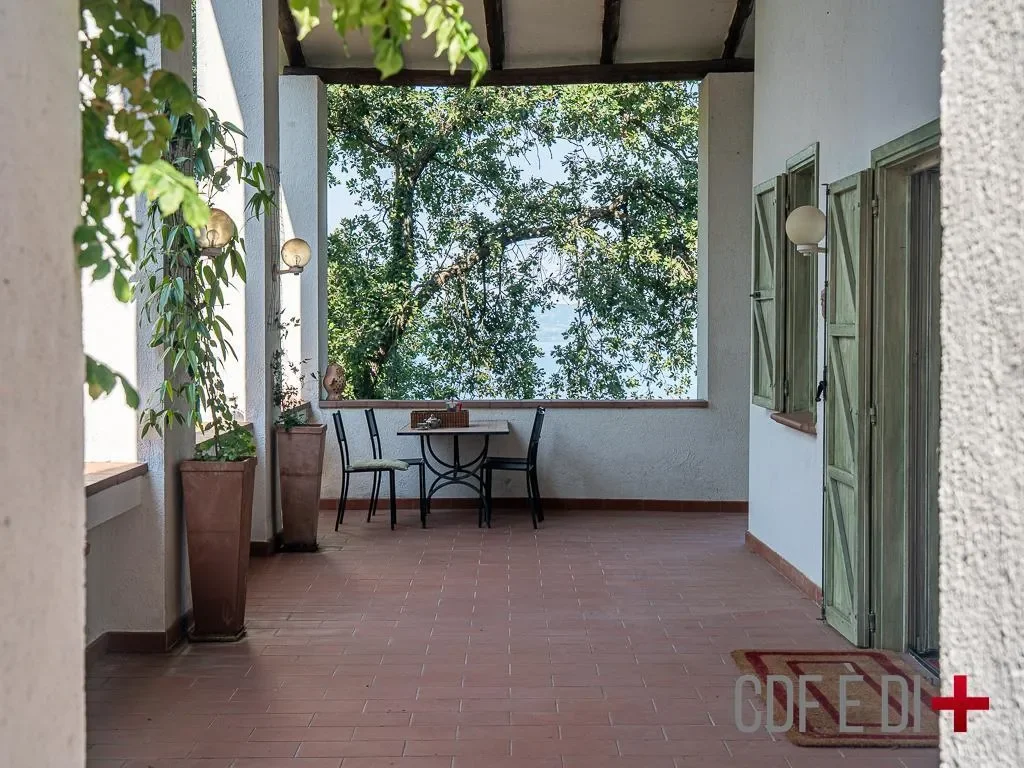 Exterior photo 9