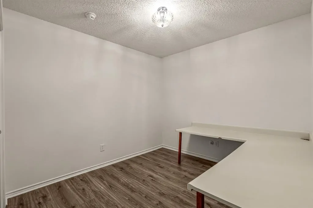 5300 Northcrest Road, Fort Worth, Texas, United States. - Photo 23