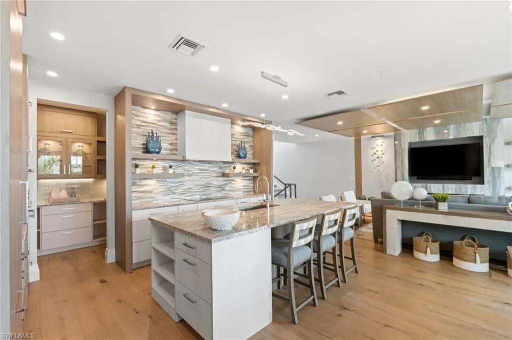 121 Barefoot, #16, Bonita Springs, FL, 34134, USA, Bonita Springs, Florida, United States. - Photo 29