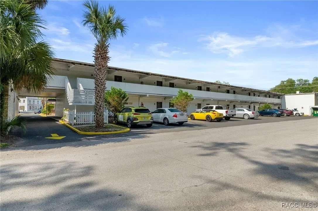 5565 E Silver Springs Boulevard, Silver Springs, FL 34488, Silver Springs, Florida, United States. - Photo 21